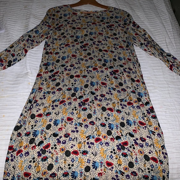 Dress - Picture 1 of 3
